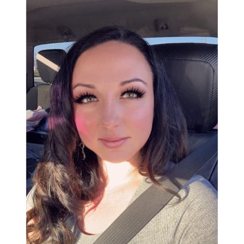 <em><strong>Isabella R.</strong></em>